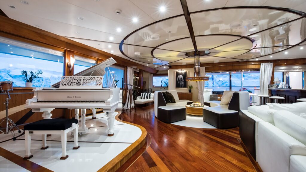 Legend Yacht Charter