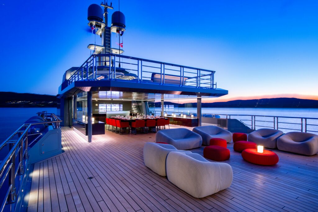 M/Y Bold for Charter