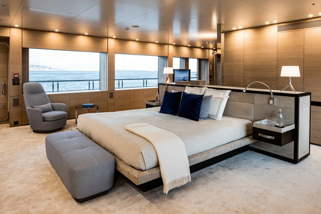 M/Y Bold for Charter