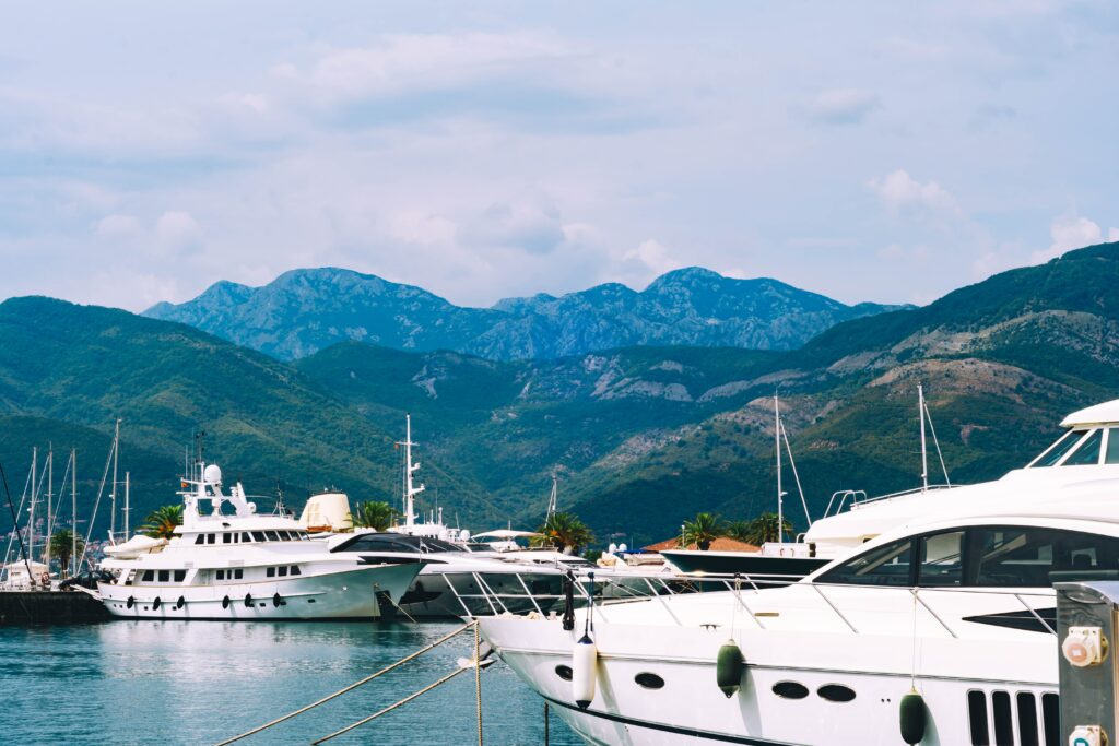 boat charter montenegro - moana yachting